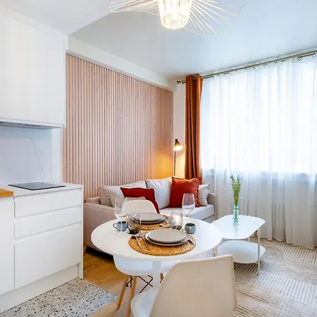 Somptuous One Bedroom Flat In Champs-elysees Appartement Parijs